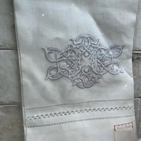 100% Linen White Hand Towel with pale grey Embroidery - Picture 4 of 4